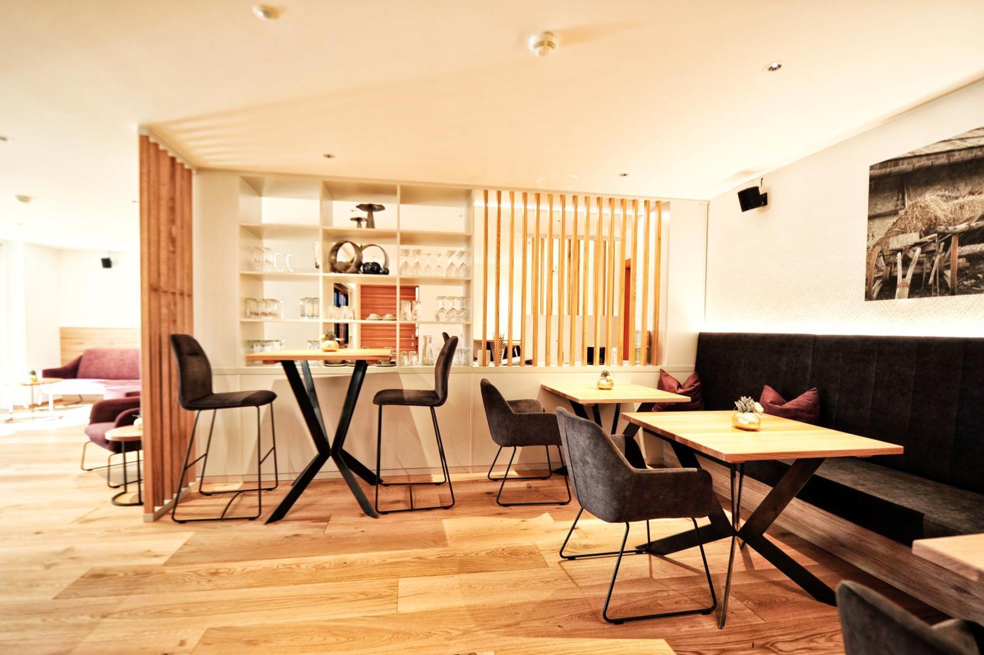 Hotel Roeck Garni 피스 외부 사진